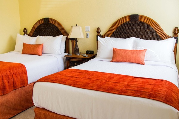 27 Pineapple Alcove Photo 1