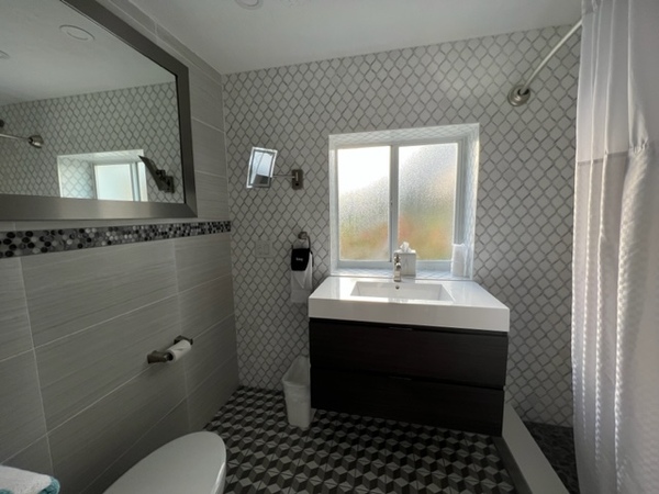 05 Key Largo Suite Photo 2