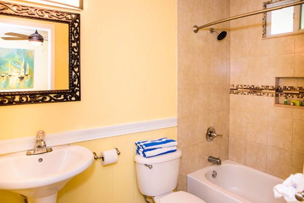 15 Pelican Room Photo 3