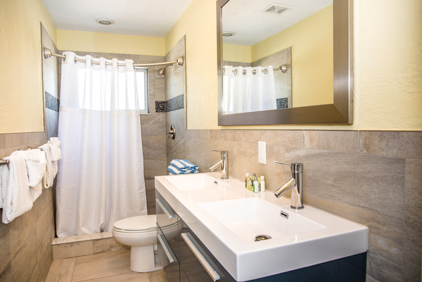 25 Sunset Villa Photo 1